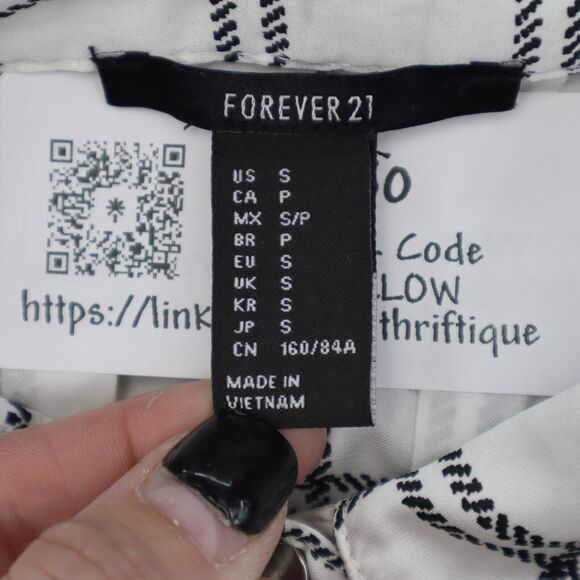 Forever 21 Shirt Womens S White Black Plaid Button Up Sleeveless Collared Top - Picture 2 of 15